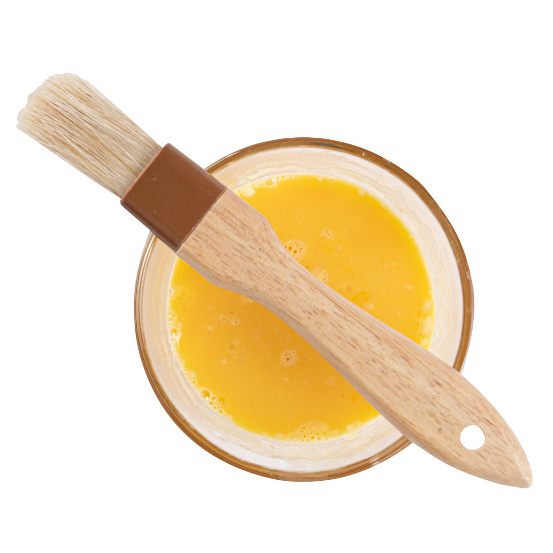 Restaurantware Pastry Tek 8.5In Natural Wood Pastry Brush, With Boar Bristle, 1In Wide - Restaurant Equipment and Smallwares - Canadian Distribution - Ships Free Within Canada on Orders Above CAD $199