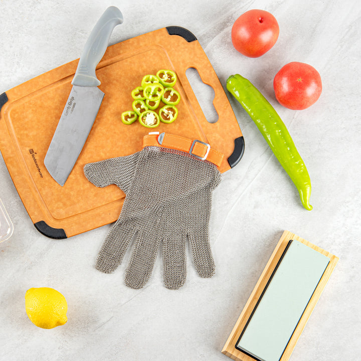 Restaurantware Life Protector Extra-Large Cut-Resistant Gloves, Fiber & Stainless Steel Mesh, Level 9, 10.25 x 5.25In - Restaurant Equipment and Smallwares - Canadian Distribution - Ships Free Within Canada on Orders Above CAD $199