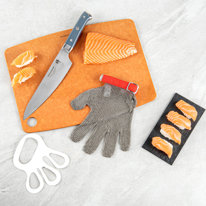 Restaurantware Life Protector Medium Cut-Resistant Gloves, Fiber & Stainless Steel Mesh, Level 9, 9.75 x 4.75In - Restaurant Equipment and Smallwares - Canadian Distribution - Ships Free Within Canada on Orders Above CAD $199
