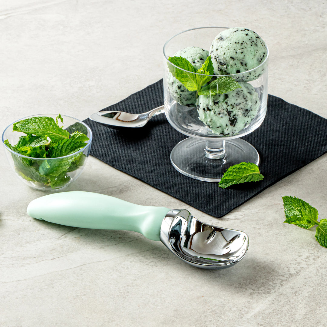Restaurantware Comfy Grip Ice Cream Scoop, Zinc, Teal, 7.75 x 2 x 1.75In - Restaurant Equipment and Smallwares - Canadian Distribution - Ships Free Within Canada on Orders Above CAD $199