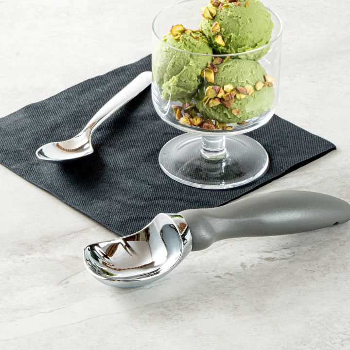 Restaurantware Comfy Grip Ice Cream Scoop, Zinc, Gray, 7.75 x 2 x 1.75In - Restaurant Equipment and Smallwares - Canadian Distribution - Ships Free Within Canada on Orders Above CAD $199