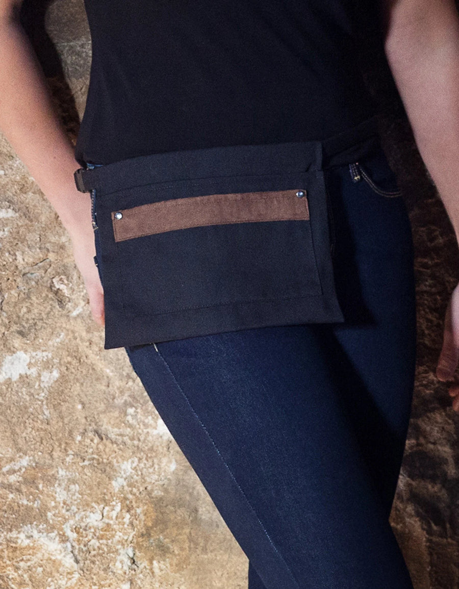 No Limits 7.5 X 10In Black Apron, Polyester & Cotton, With Faux Suede Detail, 6 Pocket - Restaurant Equipment and Smallwares - Canadian Distribution