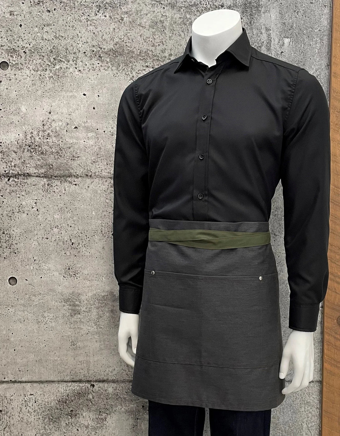 No Limits 18 X 30In Gray & Green Kaki Apron, Polyester & Cotton, With Colored Strap - Restaurant Equipment and Smallwares - Canadian Distribution