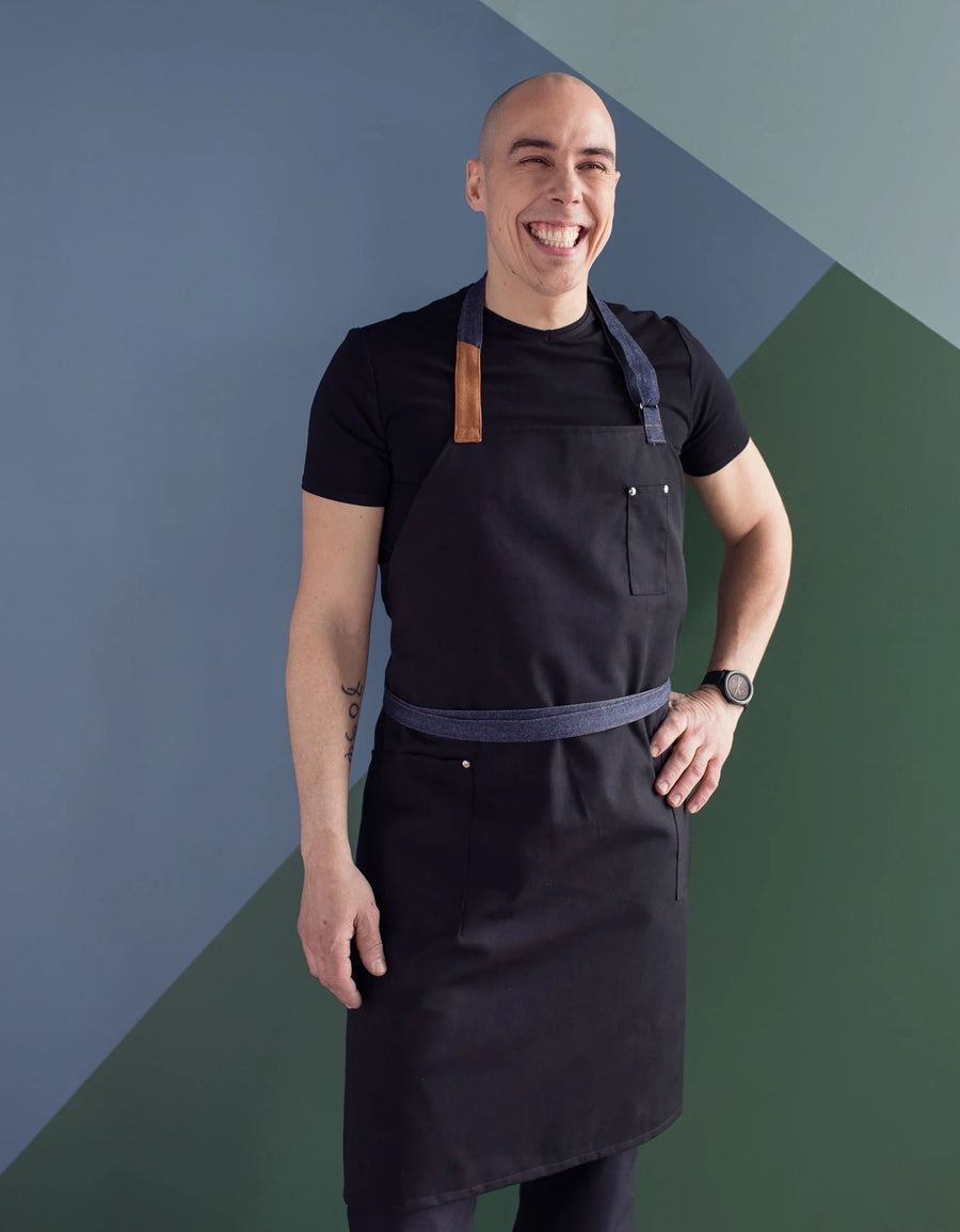 No Limits 34 X 34In Black Bib Apron, Polyester & Cotton, With Denim Straps - Restaurant Equipment and Smallwares - Canadian Distribution