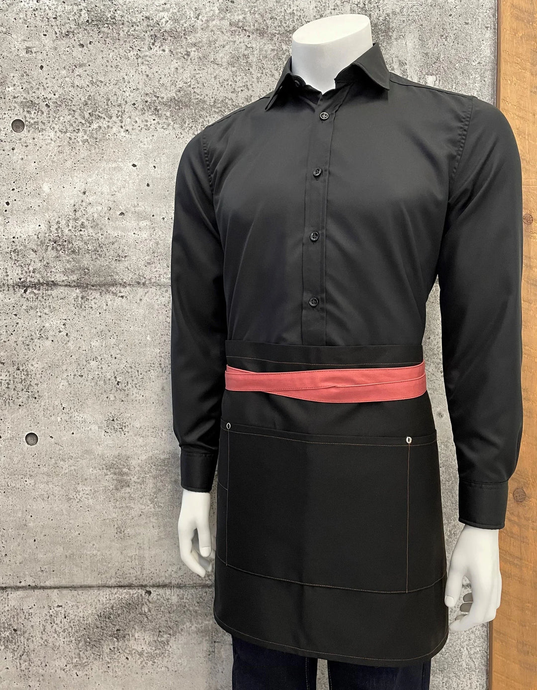 No Limits 18 X 30In Black & Pink Apron, Polyester & Cotton, With Colored Strap - Restaurant Equipment and Smallwares - Canadian Distribution