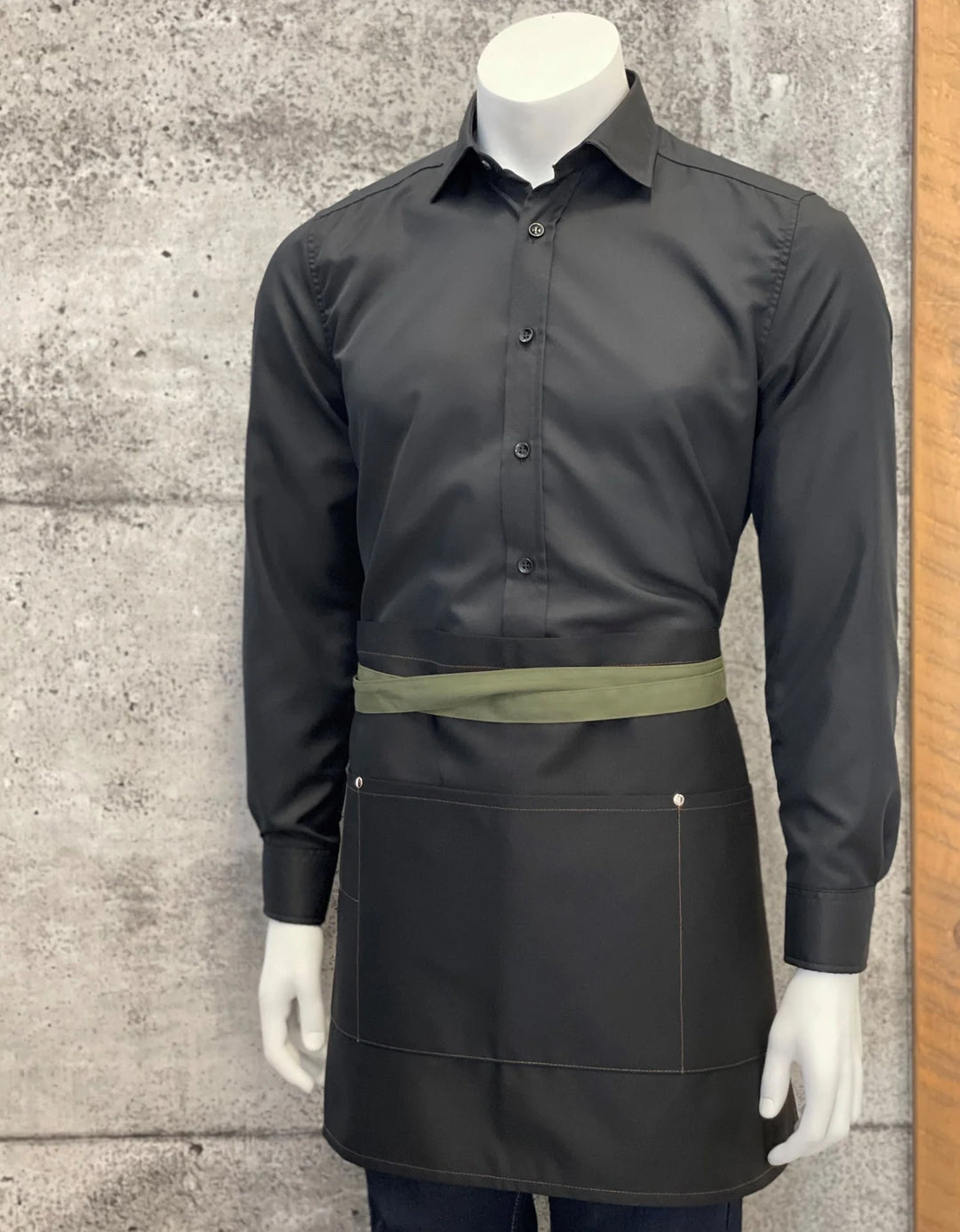 No Limits 18 X 30In Black & Green Kaki Apron, Polyester & Cotton, With Colored Strap - Restaurant Equipment and Smallwares - Canadian Distribution