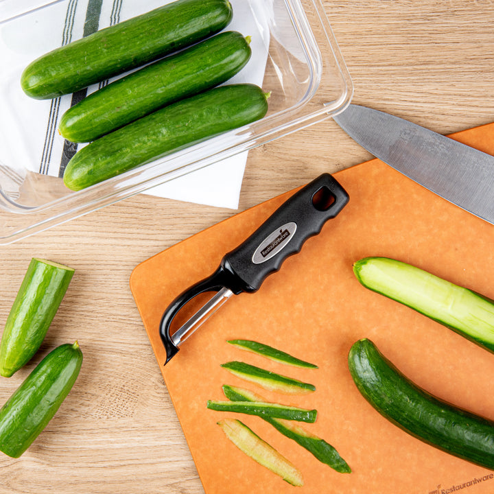 Restaurantware Comfy Grip 7.50In Stainless Steel Vegetable Peeler, Black - Restaurant Equipment and Smallwares - Canadian Distribution - Ships Free Within Canada on Orders Above CAD $199