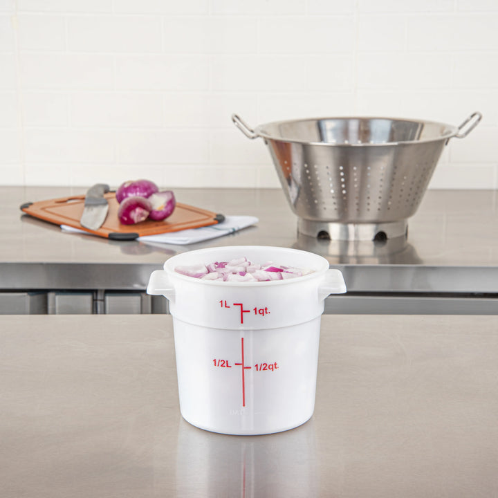 Restaurantware Met Lux 1 Quart Round Food Storage Containers, White, 5 x 5 x 5 Inch, with Red Volume Markers - Restaurant Equipment and Smallwares - Canadian Distribution - Ships Free Within Canada on Orders Above CAD $199