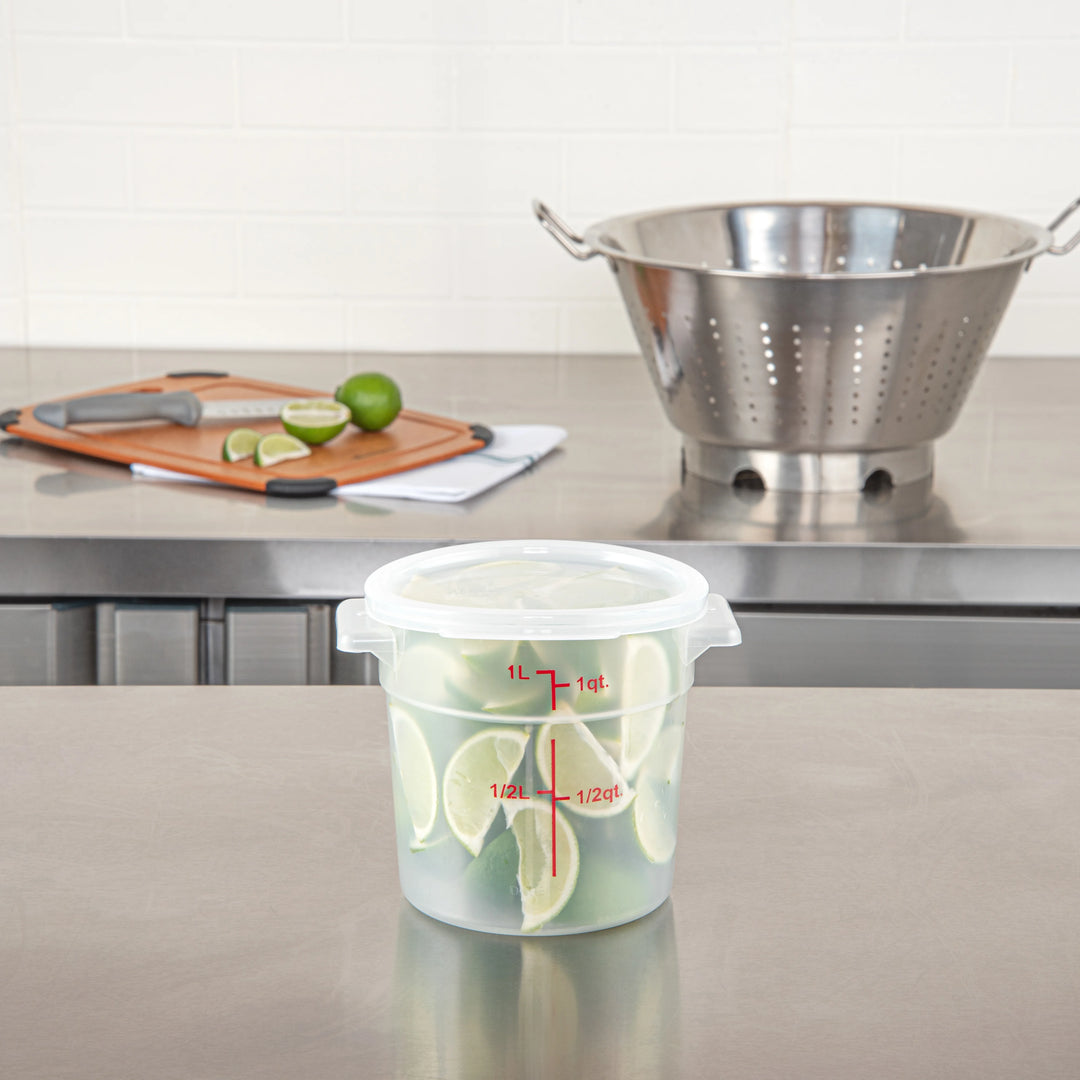 Restaurantware Met Lux Lid, Translucent, Plastic, Round, for 1 Quart Food Storage Container - Restaurant Equipment and Smallwares - Canadian Distribution - Ships Free Within Canada on Orders Above CAD $199