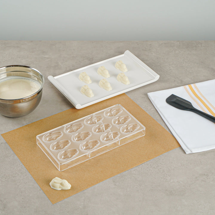 Restaurantware Pastry Tek 12-Compartment Bunny Candy & Chocolate Molds, Polycarbonate - Restaurant Equipment and Smallwares - Canadian Distribution - Ships Free Within Canada on Orders Above CAD $199