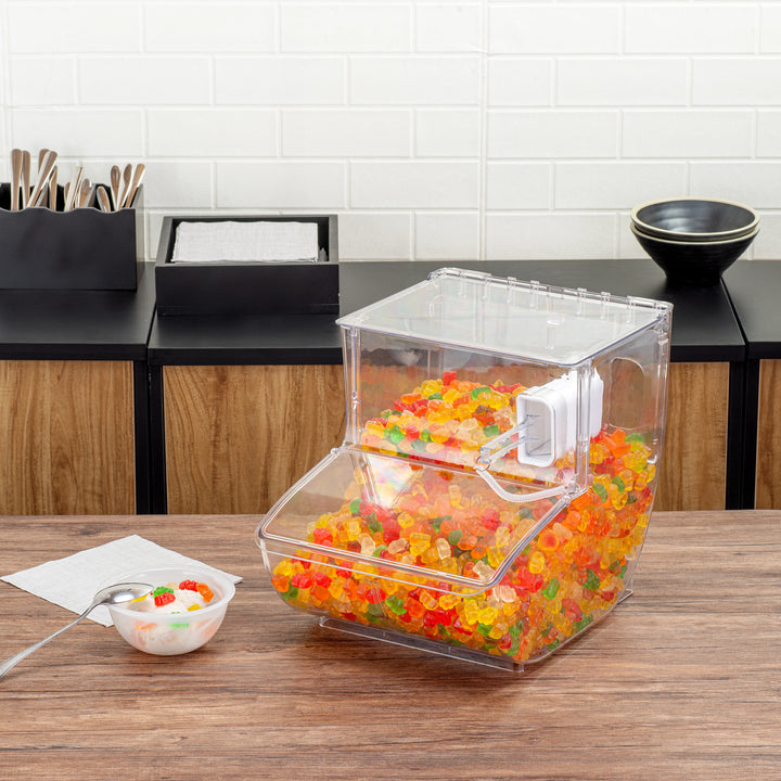 Restaurantware Met Lux 5.25 Gallon Topping Bin, Clear, Plastic, 16 x 11.75 x 13 Inch, with Scoop - Restaurant Equipment and Smallwares - Canadian Distribution - Ships Free Within Canada on Orders Above CAD $199