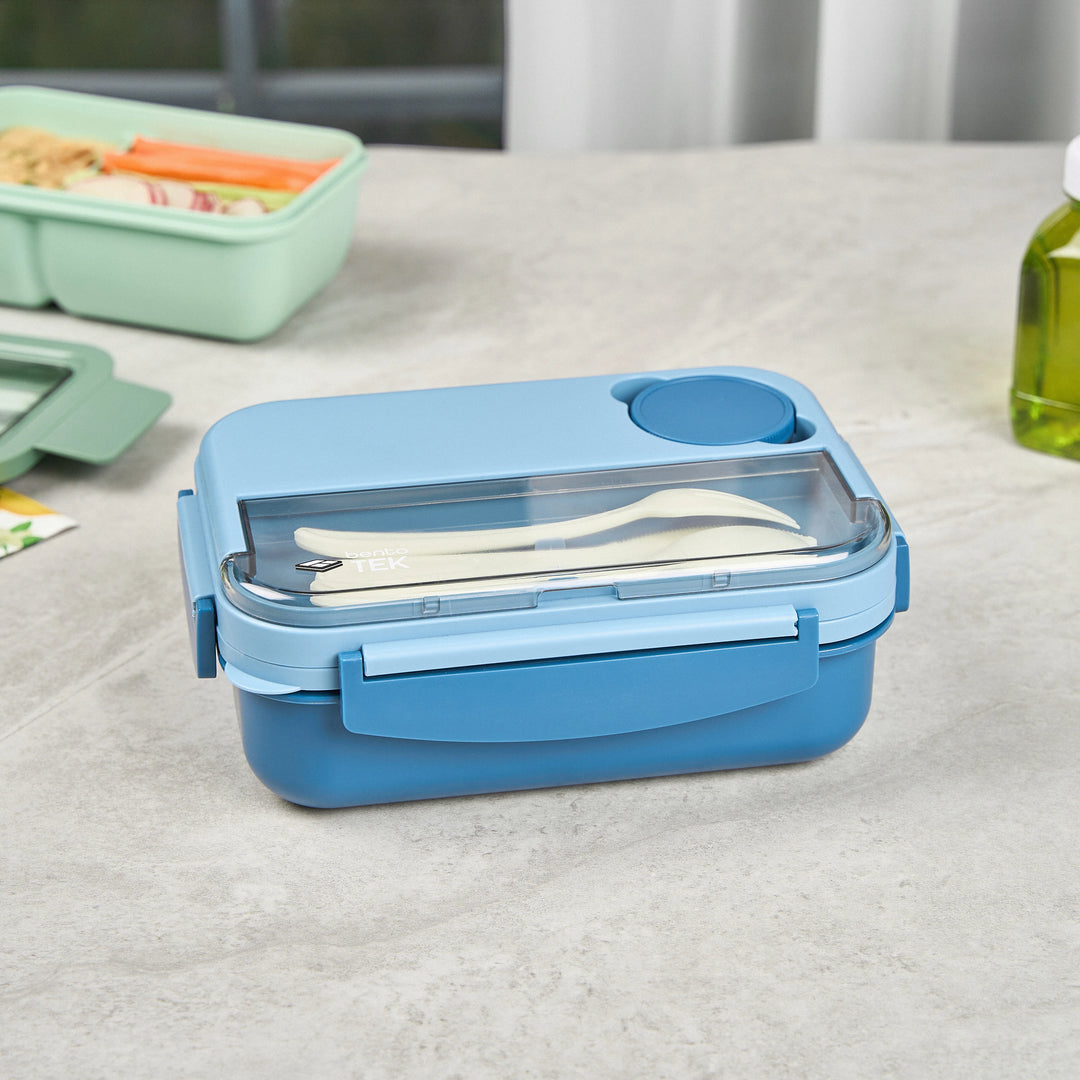 Restaurantware Bento Tek 44 Ounce Microwave-Safe Lunch Boxes, Blue, 9 x 6.50 x 3.25 Inch, with Utensils - 10 Units/Case - Restaurant Equipment and Smallwares - Canadian Distribution - Ships Free Within Canada on Orders Above CAD $199