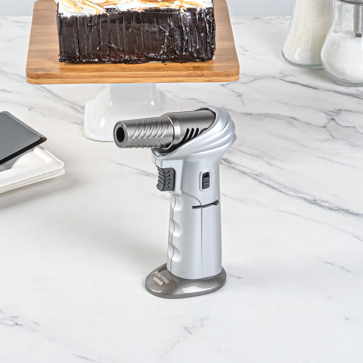 Restaurantware RW Pyro 4.25 x 2.75 x 6 Inch Butane Kitchen Torch, Silver, with Adjustable Dial & Rotating Angle - Restaurant Equipment and Smallwares - Canadian Distribution - Ships Free Within Canada on Orders Above CAD $199