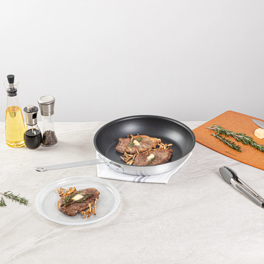 Restaurantware Met Lux 14 Inch Non-Stick Fry Pans, Aluminum - Restaurant Equipment and Smallwares - Canadian Distribution - Ships Free Within Canada on Orders Above CAD $199