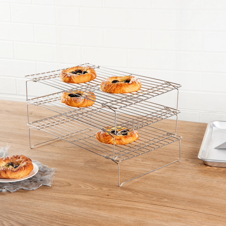Restaurantware Met Lux 3-Tier Stackable Wire Cooling Rack Set, Stainless Steel, 15.75 x 9.75 x 8.25In - Restaurant Equipment and Smallwares - Canadian Distribution - Ships Free Within Canada on Orders Above CAD $199