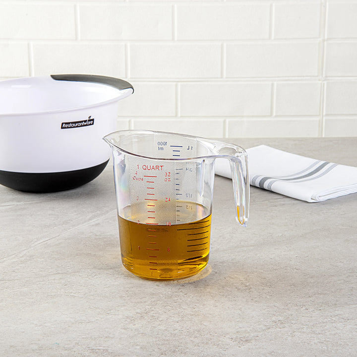 Restaurantware RW Base 1Qt Clear Plastic Measuring Cup, 6.50 x 4.75 x 6In - Restaurant Equipment and Smallwares - Canadian Distribution - Ships Free Within Canada on Orders Above CAD $199