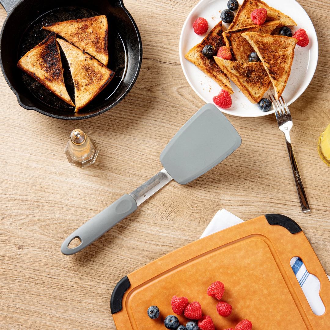 Restaurantware Comfy Grip 12In Solid Turner, Gray, Silicone - Restaurant Equipment and Smallwares - Canadian Distribution - Ships Free Within Canada on Orders Above CAD $199