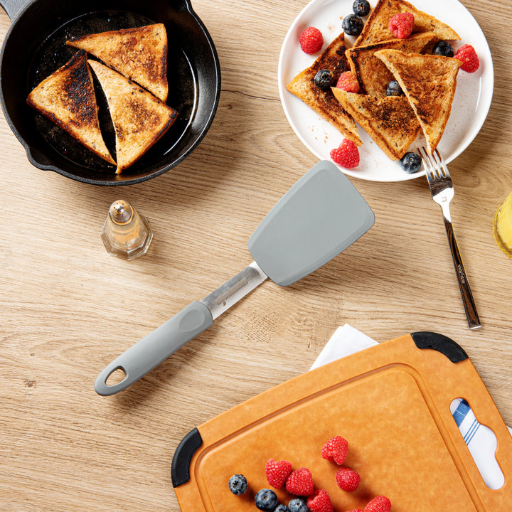 Restaurantware Comfy Grip 12In Solid Turner, Gray, Silicone - Restaurant Equipment and Smallwares - Canadian Distribution - Ships Free Within Canada on Orders Above CAD $199