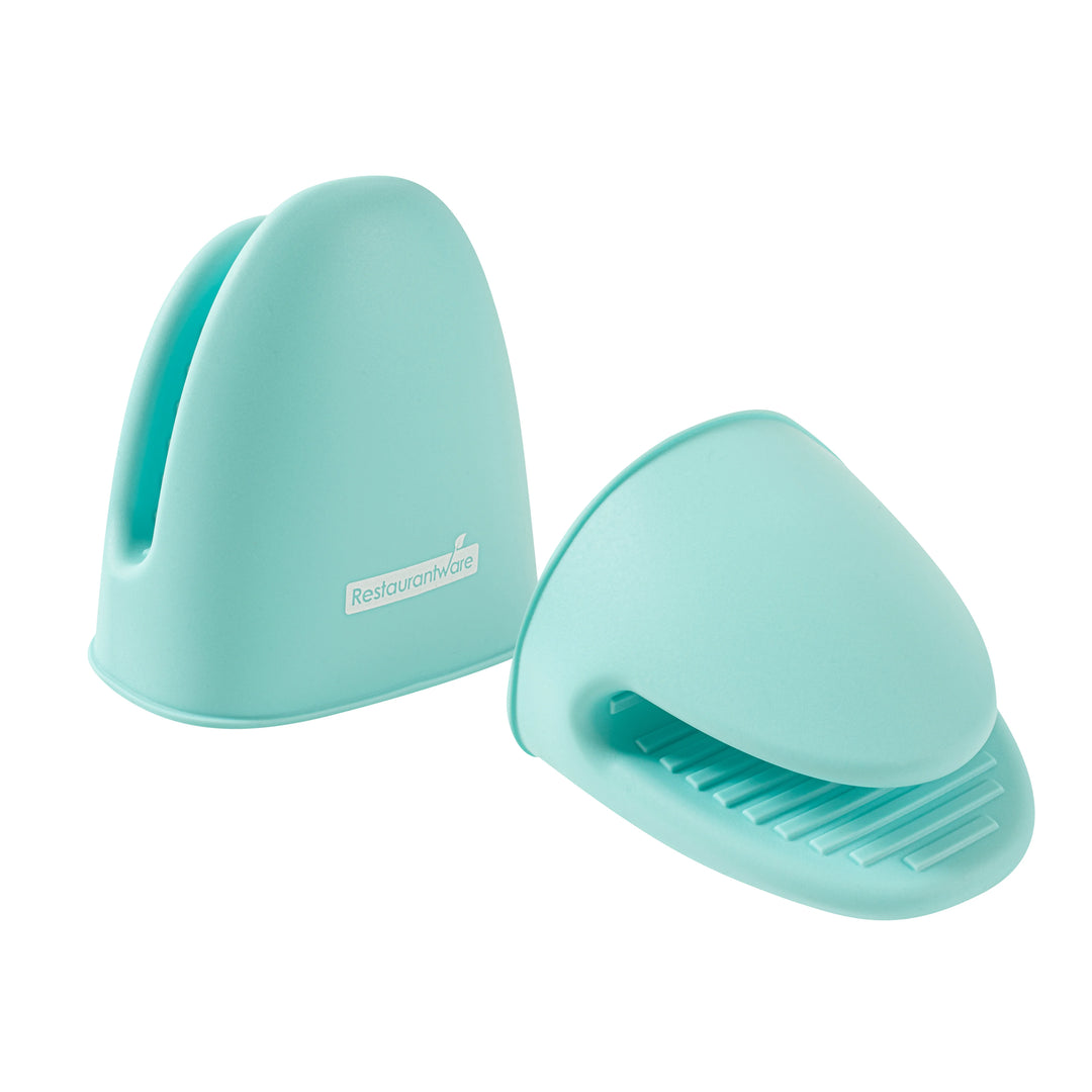 Restaurantware Comfy Grip Turquoise SIlicone Oven Mitt Set, Heat-Resistant, 4.25 x 3.50 x 4.25In - Restaurant Equipment and Smallwares - Canadian Distribution