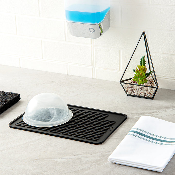 Restaurantware Comfy Grip Black Silicone Drying Mat, Rectangular, 11.75 x 7.75In - Restaurant Equipment and Smallwares - Canadian Distribution - Ships Free Within Canada on Orders Above CAD $199