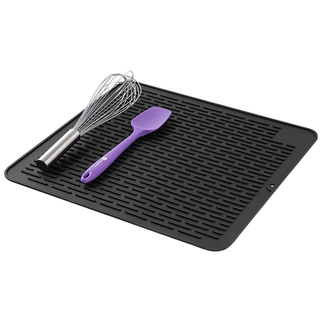 Restaurantware Comfy Grip Black Silicone Drying Mat, Rectangular, 17.75 x 15.75In - Restaurant Equipment and Smallwares - Canadian Distribution - Ships Free Within Canada on Orders Above CAD $199