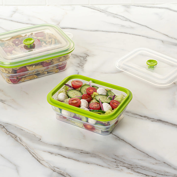 Restaurantware Fresh Hero 32 Ounce Airtight Collapsible Food Storage Containers, Green, Silicone, 7.75 x 5.50 x 2.75 Inch, includes Vented Lid - Restaurant Equipment and Smallwares - Canadian Distribution