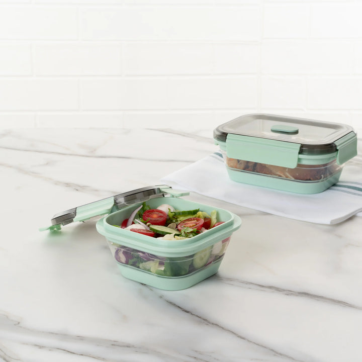 Restaurantware Fresh Hero 17 Ounce Airtight Collapsible Food Storage Containers, Green, Silicone, 5.50 x 5.50 x 2.75 Inch, includes Vented Lid - Restaurant Equipment and Smallwares - Canadian Distribution