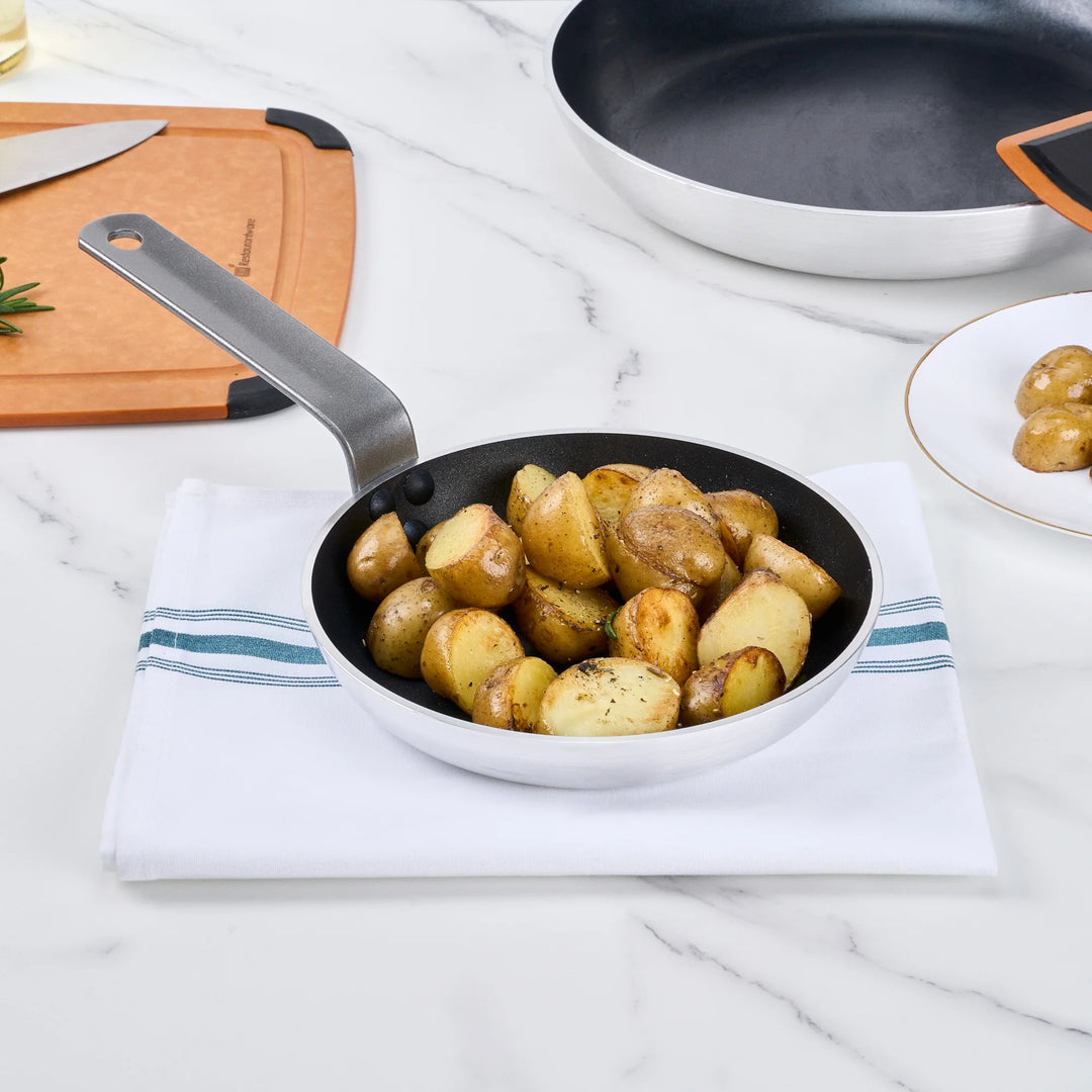 Restaurantware Met Lux 8 Inch Non-Stick Heavy-Duty Induction Ready Fry Pans, Aluminum - Restaurant Equipment and Smallwares - Canadian Distribution - Ships Free Within Canada on Orders Above CAD $199