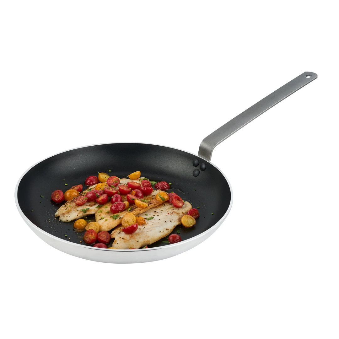 Restaurantware Met Lux 16 Inch Non-Stick Heavy-Duty Induction Ready Fry Pans, Aluminum - Restaurant Equipment and Smallwares - Canadian Distribution - Ships Free Within Canada on Orders Above CAD $199