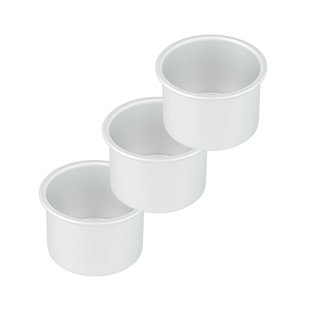 Restaurantware Met Lux 4 x 4 x 3 Inch Cake Pans, Aluminum, Round, Straight-Sided - Restaurant Equipment and Smallwares - Canadian Distribution - Ships Free Within Canada on Orders Above CAD $199