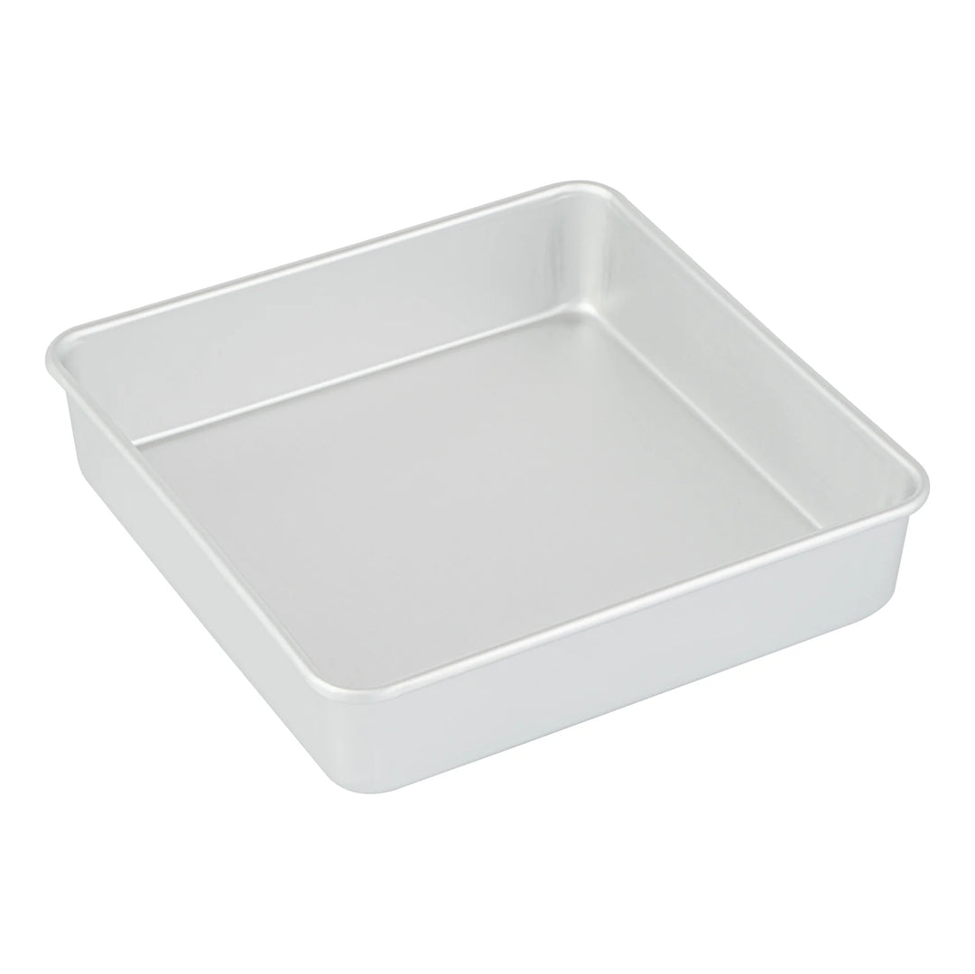 Restaurantware Met Lux 8 x 8 x 2 Inch Cake Pans, Aluminum, Square - Restaurant Equipment and Smallwares - Canadian Distribution - Ships Free Within Canada on Orders Above CAD $199