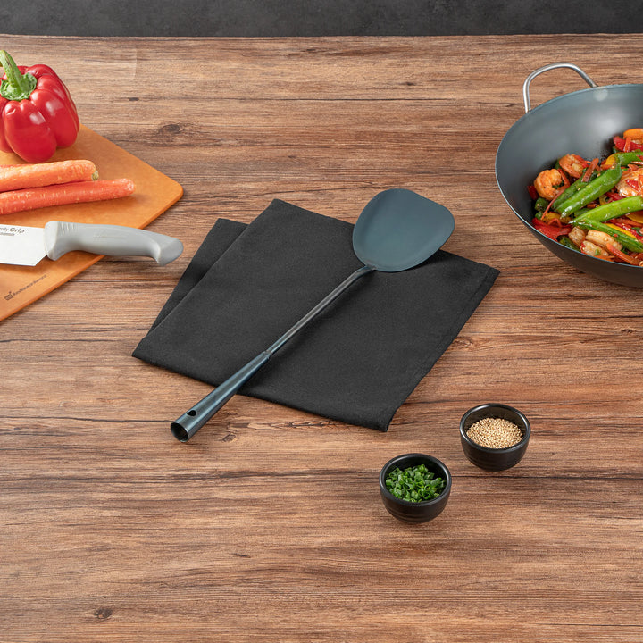 Restaurantware Motomori 15.50 Inch Pre-Seasoned Wok Spatulas, Blue, Carbon Steel - Restaurant Equipment and Smallwares - Canadian Distribution - Ships Free Within Canada on Orders Above CAD $199