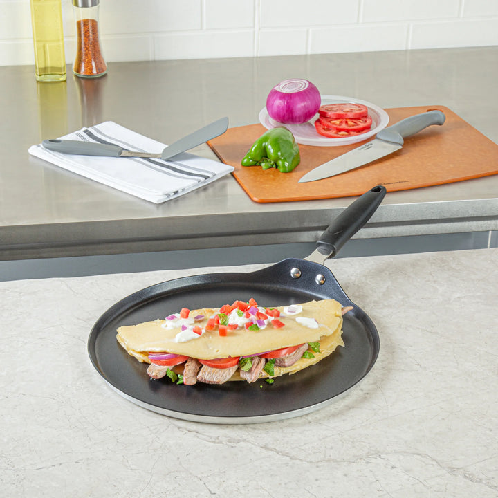 Restaurantware Met Lux 12 Inch Non-Stick Griddles, Bakelite Handles, Aluminum, Round - Restaurant Equipment and Smallwares - Canadian Distribution - Ships Free Within Canada on Orders Above CAD $199