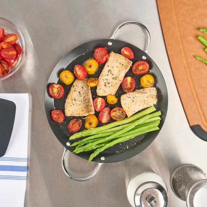 Restaurantware Met Lux 9 Inch Non-Stick Griddles, Chrome Handles, Carbon Steel, Round - Restaurant Equipment and Smallwares - Canadian Distribution - Ships Free Within Canada on Orders Above CAD $199