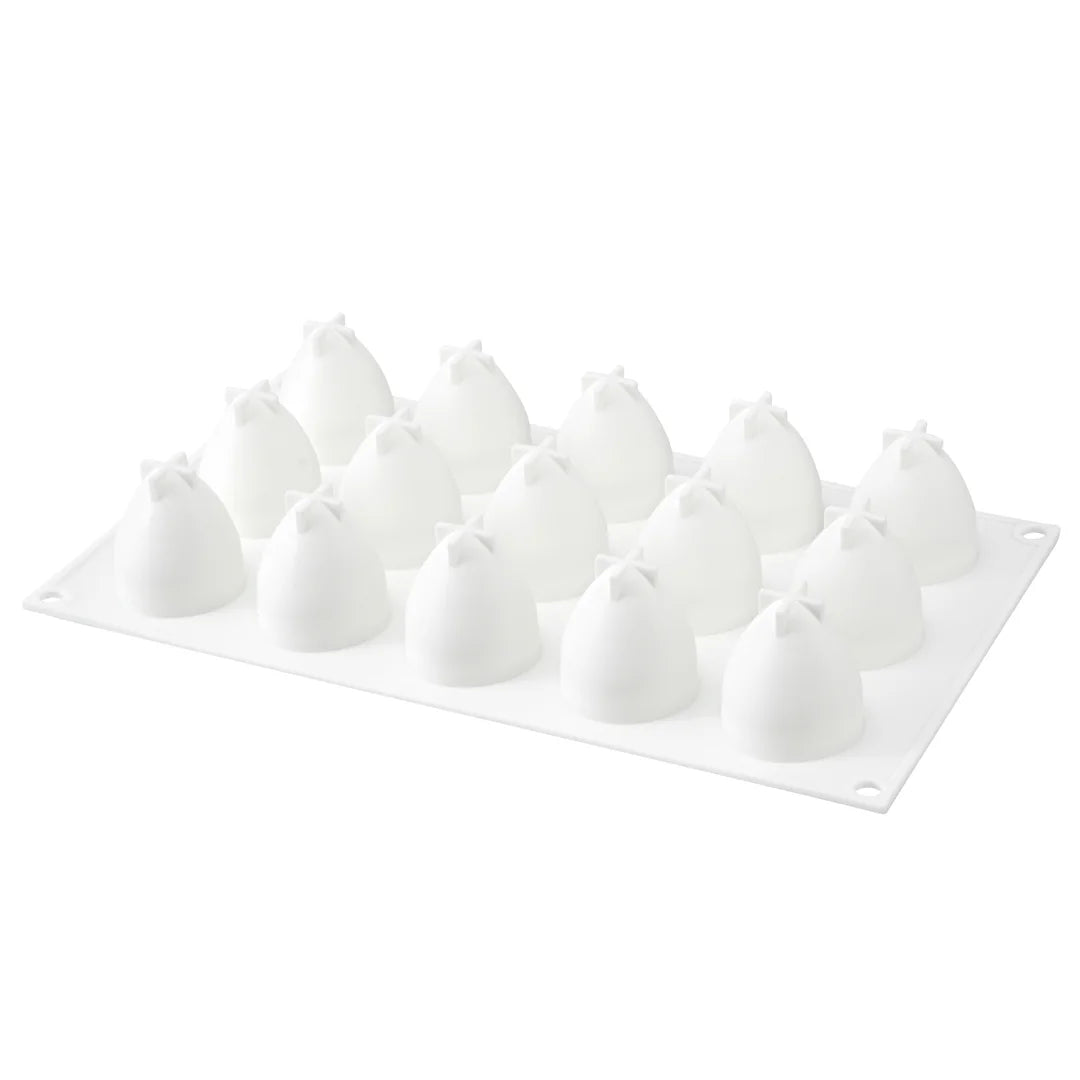 Restaurantware Pastry Tek 15-Compartment Silicone Strawberry Molds - Restaurant Equipment and Smallwares - Canadian Distribution