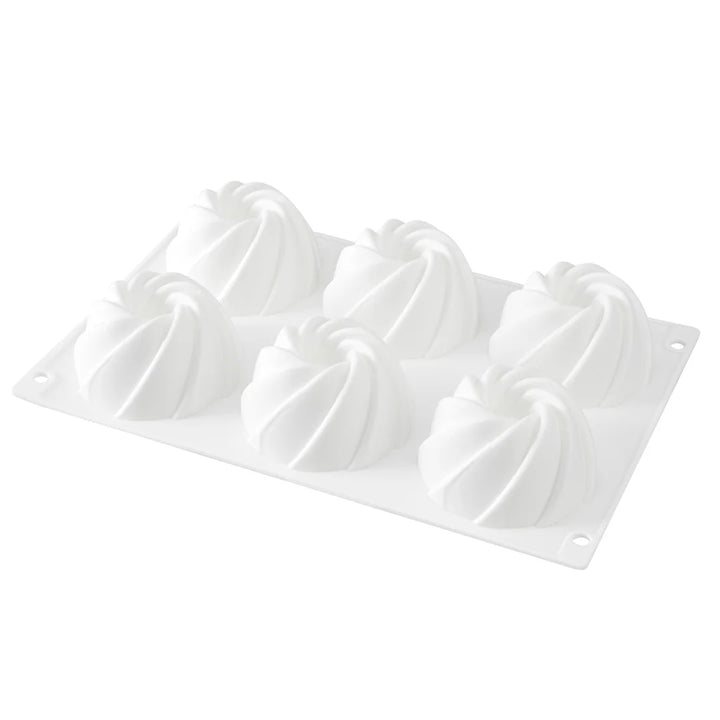 Restaurantware Pastry Tek 6-Compartment Silicone Mini Bundt Cake Mold - Restaurant Equipment and Smallwares - Canadian Distribution