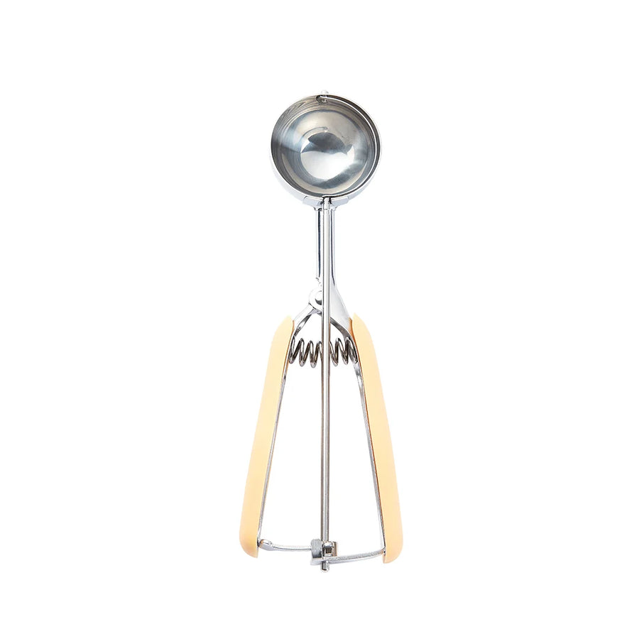 Restaurantware Comfy Grip 2oz Ice Cream Scoop, Stainless Steel, #20, with Yellow Handle - Restaurant Equipment and Smallwares - Canadian Distribution