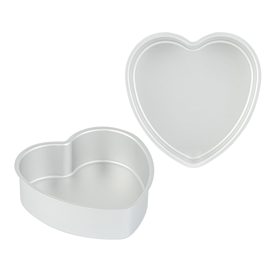 Restaurantware Met Lux Aluminum Heart Cake Pans, 6 X 6 X 2In - Restaurant Equipment and Smallwares - Canadian Distribution - Ships Free Within Canada on Orders Above CAD $199