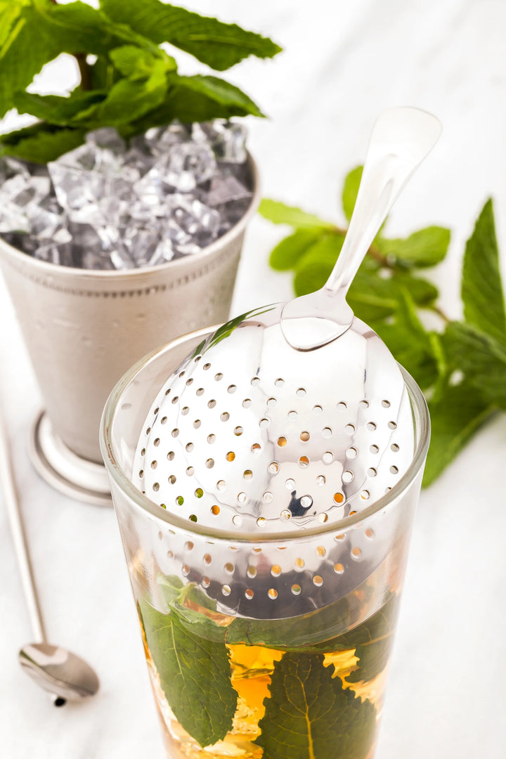 Restaurantware Bar Lux 6.5In Mirror Finish Julep Strainer - Restaurant Equipment and Smallwares - Canadian Distribution - Ships Free Within Canada on Orders Above CAD $199