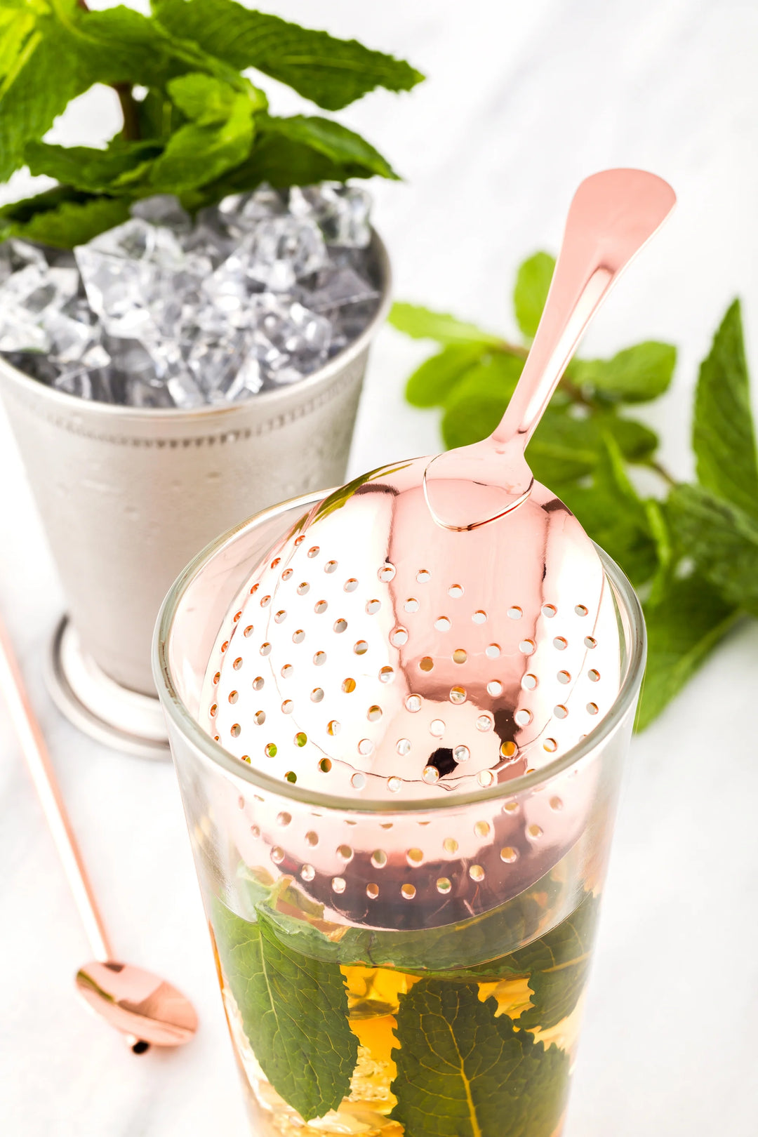 Restaurantware Bar Lux 6.5In Copper-Plated Julep Strainer - Restaurant Equipment and Smallwares - Canadian Distribution - Ships Free Within Canada on Orders Above CAD $199