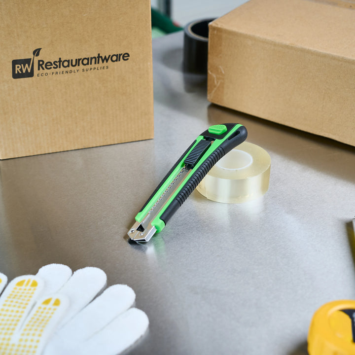 Restaurantware Utility Knives, Snap Off Blade, Green, Anti-Slip Handle, 6.75 Inch - Restaurant Equipment and Smallwares - Canadian Distribution - Ships Free Within Canada on Orders Above CAD $199