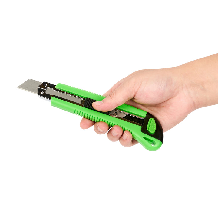Restaurantware Utility Knives, Snap Off Blade, Green, 6.75 Inch - Restaurant Equipment and Smallwares - Canadian Distribution - Ships Free Within Canada on Orders Above CAD $199