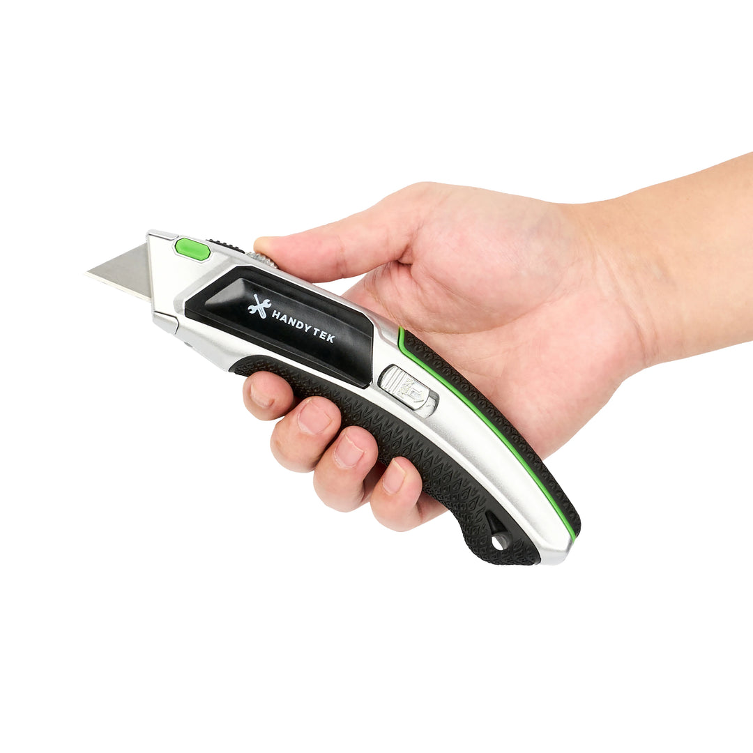 Restaurantware Heavy-Duty Utility Knives, Auto-Loading, Silver, 7 Inch - Restaurant Equipment and Smallwares - Canadian Distribution - Ships Free Within Canada on Orders Above CAD $199
