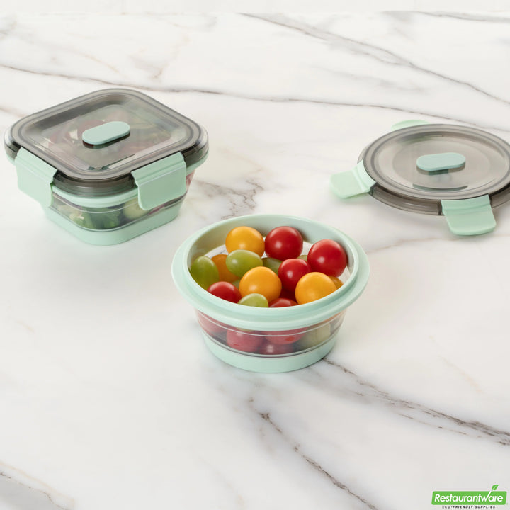 Restaurantware Fresh Hero 14 Ounce Airtight Collapsible Food Storage Containers, Green, Silicone, 5.50 x 5.50 x 2.75 Inch, includes Vented Lid - Restaurant Equipment and Smallwares - Canadian Distribution