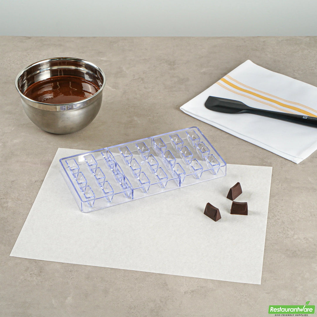 Restaurantware Pastry Tek 24-Compartment Triangle Bar Candy & Chocolate Molds, Polycarbonate - Restaurant Equipment and Smallwares - Canadian Distribution - Ships Free Within Canada on Orders Above CAD $199
