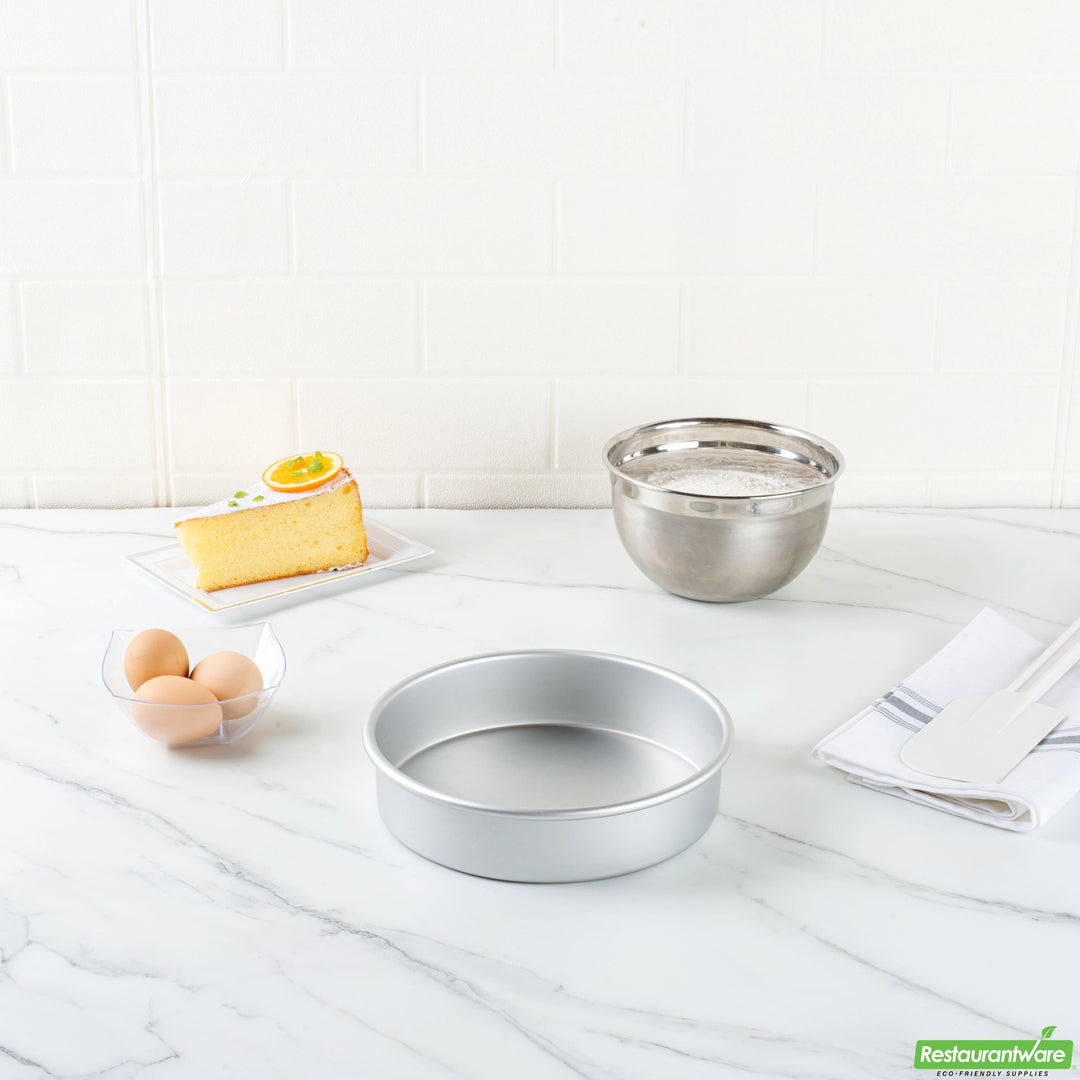 Restaurantware Met Lux 8 x 8 x 2 Inch Cake Pans, Aluminum, Round, Straight-Sided - Restaurant Equipment and Smallwares - Canadian Distribution - Ships Free Within Canada on Orders Above CAD $199