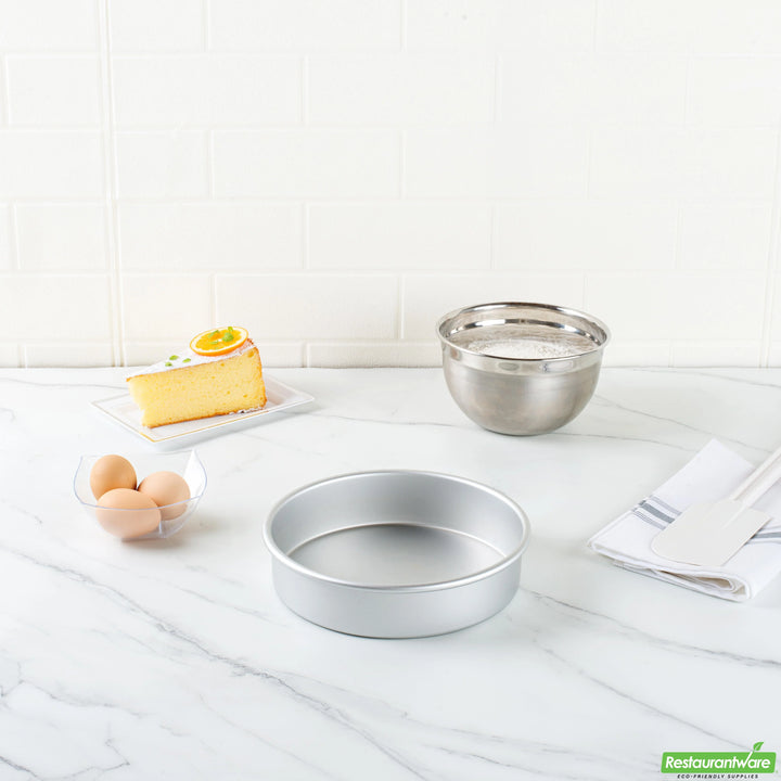 Restaurantware Met Lux 8 x 8 x 2 Inch Cake Pans, Aluminum, Round, Straight-Sided - Restaurant Equipment and Smallwares - Canadian Distribution - Ships Free Within Canada on Orders Above CAD $199