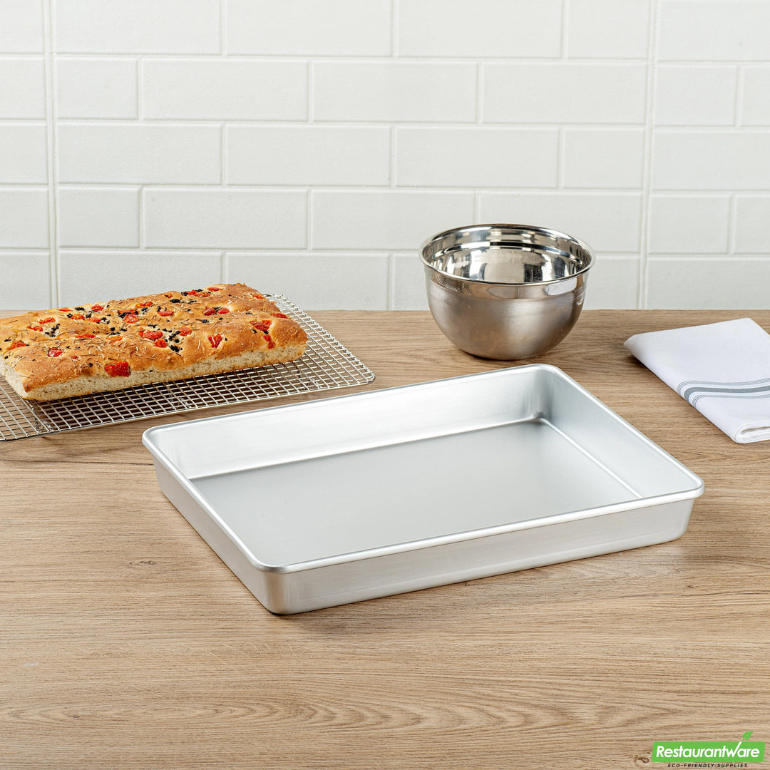 Restaurantware Met Lux 15 x 12 x 2 Inch Cake Pans, Aluminum, Rectangular - Restaurant Equipment and Smallwares - Canadian Distribution - Ships Free Within Canada on Orders Above CAD $199