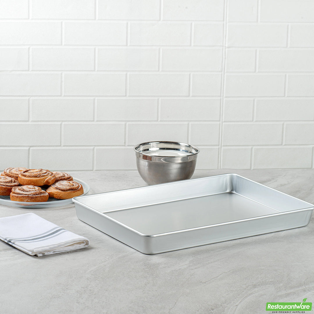 Restaurantware Met Lux 18 x 12 x 2 Inch Cake Pans, Aluminum, Rectangular - Restaurant Equipment and Smallwares - Canadian Distribution - Ships Free Within Canada on Orders Above CAD $199
