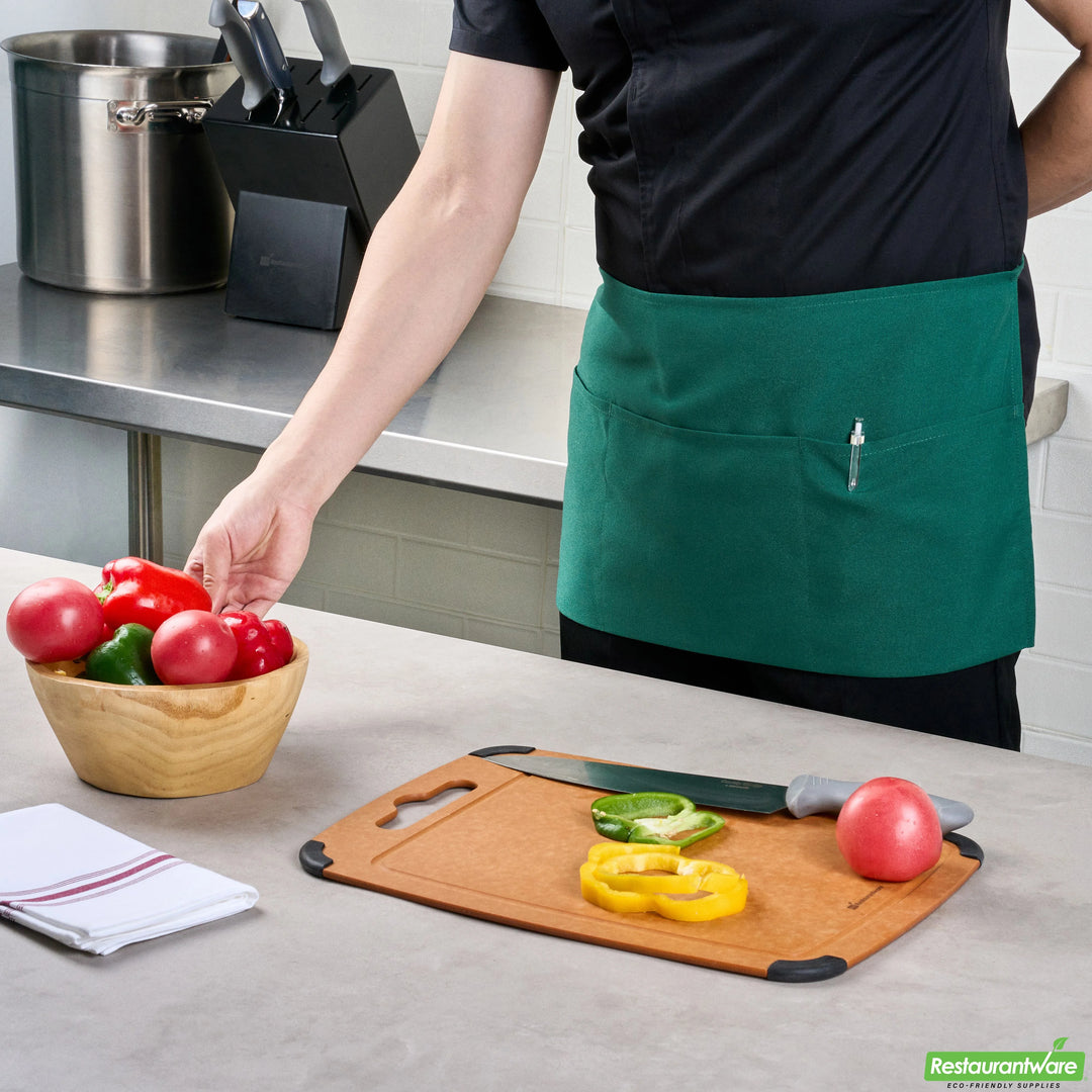 Restaurantware RW Base 3-Pocket Waist Aprons, Green, 24 x 12 Inch - Restaurant Equipment and Smallwares - Canadian Distribution